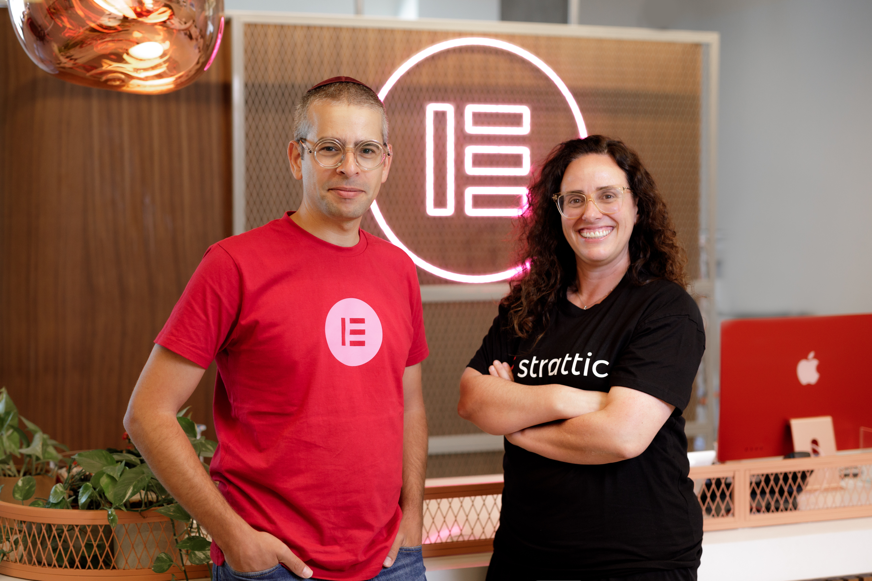 Miriam And Yoni PR 2 2025 - ElementorHub.com